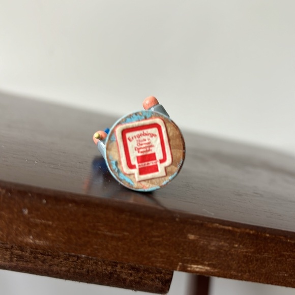 Wendt and Kuhn Erzebirge handcrafted village person celebrating festival - Picture 5 of 5